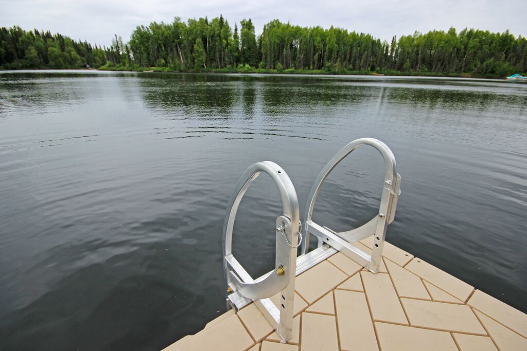 Swim ladder attached to a Polydock