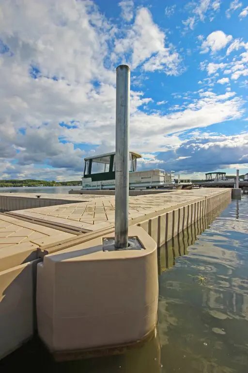 PolyDock Pipe Bracket With Pipe_Burkeshore Marina.jpg